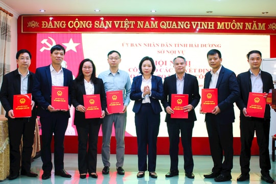 Sở Nội vụ bổ nhiệm 37 trưởng, phó trưởng phòng chuyên môn và đơn vị trực thuộc