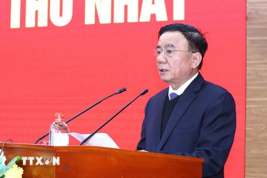 Kết luận của Bộ Chính trị, Ban Bí thư về nghiên cứu, đề xuất tiếp tục sắp xếp tổ chức bộ máy