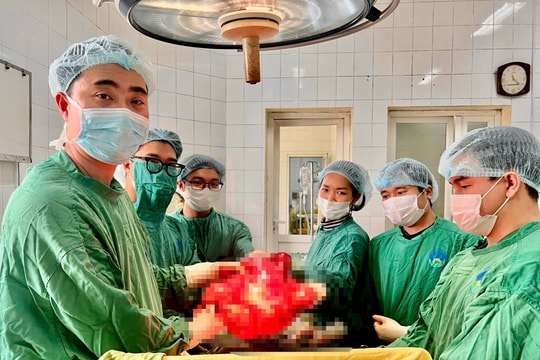 Xem nhẹ đau bụng, nhiều người phải vào viện mổ cấp cứu