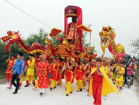 Đi hội Chử Đồng Tử