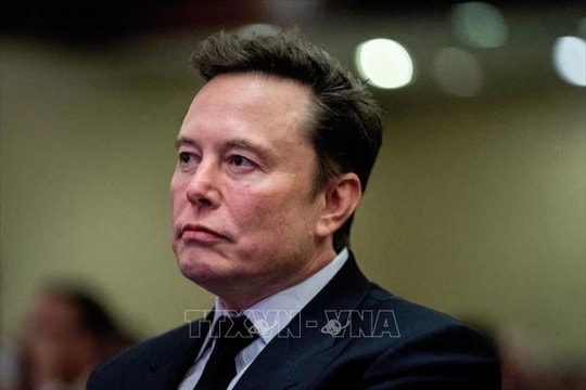Tuyên bố mới nhất của tỷ phú Musk về Starlink tại Ukraine