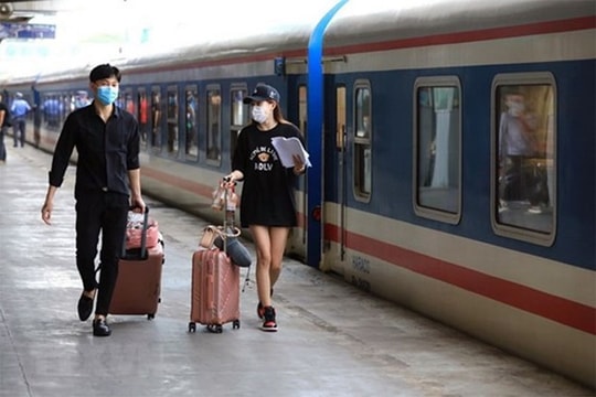 Mở toa tàu hạng sang tuyến Hà Nội - Hải Phòng