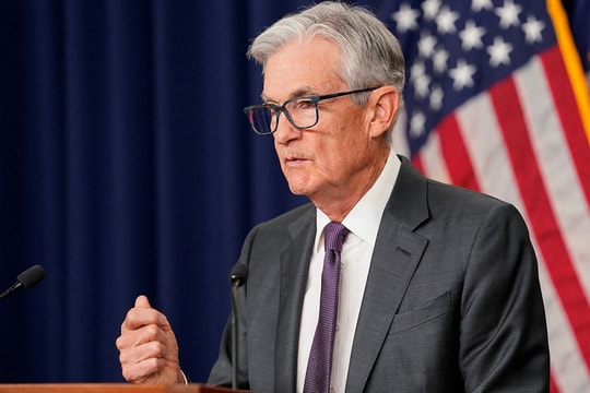 Fed tiếp tục giữ nguyên lãi suất