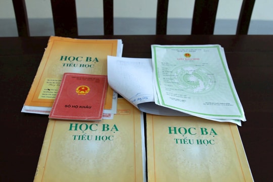 Khởi tố 2 đối tượng làm giả hồ sơ cầu thủ tại Câu lạc bộ Sông Lam Nghệ An