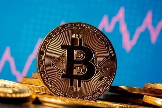 Bitcoin bán tháo mạnh khi mối nguy chiến tranh thương mại toàn cầu cận kề