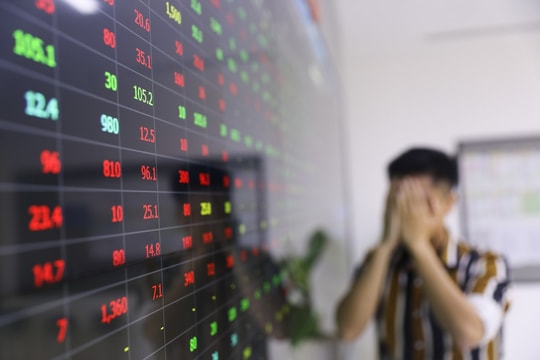 Hơn 1 tỷ cổ phiếu được sang tay trong buổi sáng