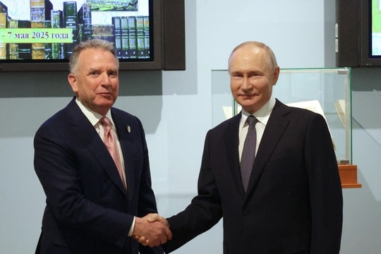 Cuộc gặp kín kéo dài 4 giờ giữa Tổng thống Nga và Đặc phái viên Mỹ