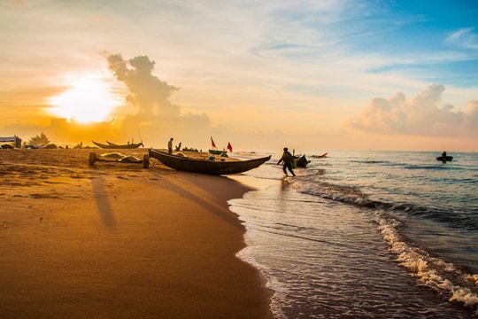 Mình ra với biển