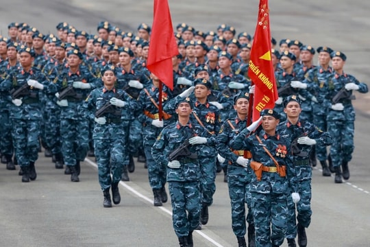 Khoảnh khắc của tháng tư