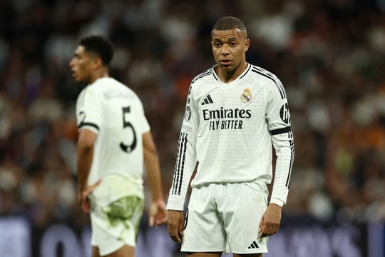 Arsenal biến Real thành cựu vương Champions League