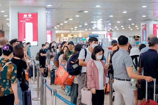 Giá vé tăng cao, nhiều chặng bay sắp hết vé dịp nghỉ lễ 30/4 và 1/5