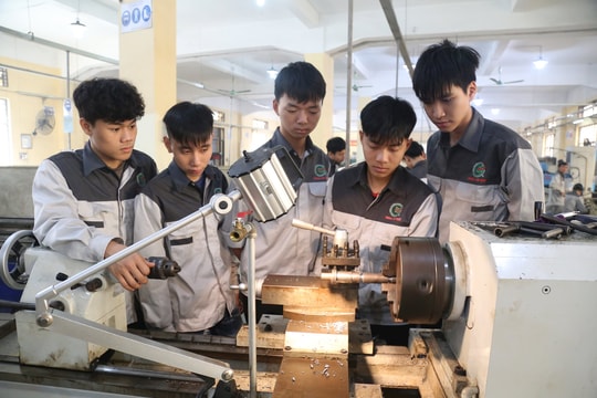 Gỡ vướng phân luồng học sinh học nghề