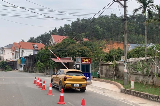 Đền Kiếp Bạc triển khai thu phí dịch vụ trông giữ xe không dùng tiền mặt