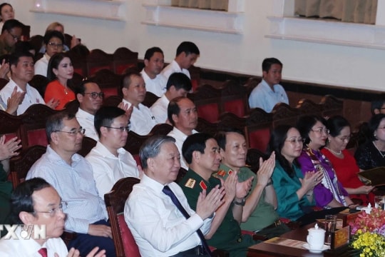 Tổng Bí thư Tô Lâm dự Chương trình hòa nhạc đặc biệt 'Bản giao hưởng hòa bình'