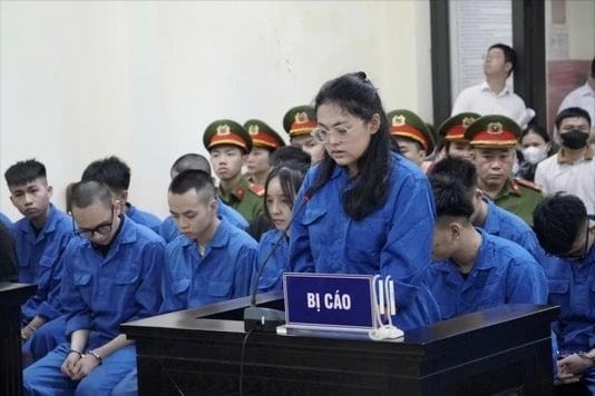 Nữ 'quái xế' tông chết cô gái dừng đèn đỏ ở Hà Nội lĩnh 8 năm 6 tháng tù