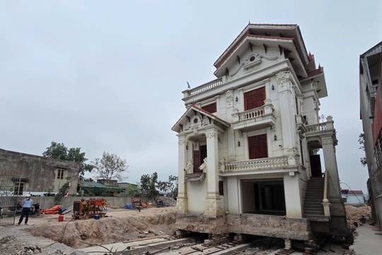 Mục sở thị ‘thần đèn’ di dời căn biệt thự 3 tầng ở Kinh Môn sang vị trí mới