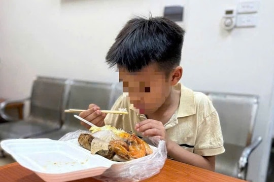 Bé trai 9 tuổi ở Hà Nội đi lạc do muốn đạp xe vào TP Hồ Chí Minh xem diễu binh, diễu hành