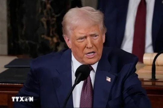 Tổng thống Mỹ Donald Trump cảnh báo khả năng tăng cường trừng phạt Nga