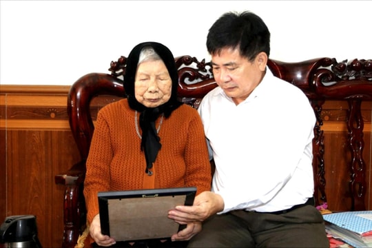 Mẹ Bưởi có chồng và con cùng hy sinh vì Tổ quốc