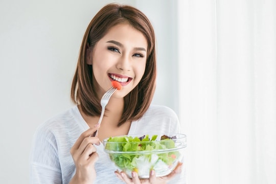 Quy tắc ăn uống giúp chống tăng cân sau kỳ nghỉ dài