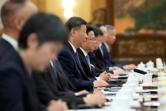 Chủ tịch Trung Quốc chỉ đạo cứu chữa người bị thương trong vụ cháy nhà hàng