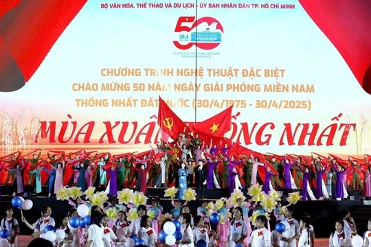 Lãnh đạo Đảng, Nhà nước và bạn bè quốc tế dự chương trình 'Mùa xuân thống nhất'