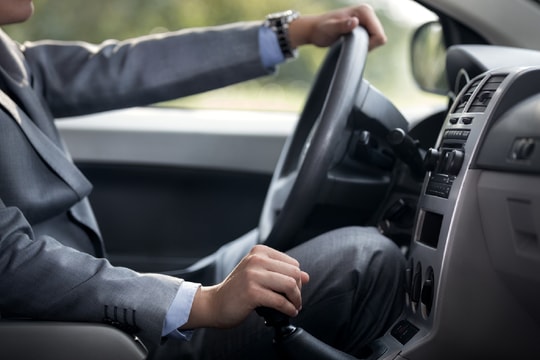 Cách xử lý xe ô tô mất phanh đơn giản, an toàn