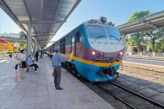 Thêm 5 tàu qua ga Hải Dương phục vụ hành khách dịp nghỉ lễ