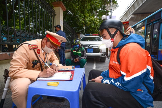 Đề xuất tăng mức phạt tiền vi phạm giao thông đường bộ tối đa lên 150 triệu đồng