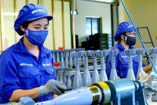 Defense and security industry experts are not necessarily military or police.