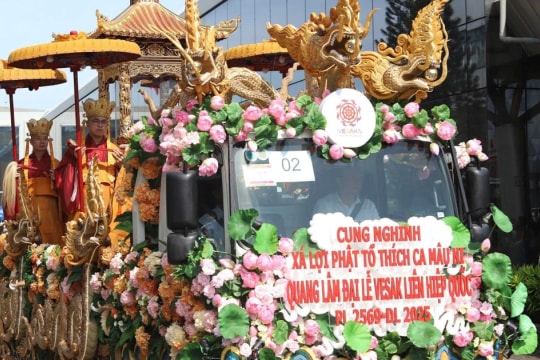 Buddha’s sacred relics arrive in Vietnam for UN Vesak celebrations