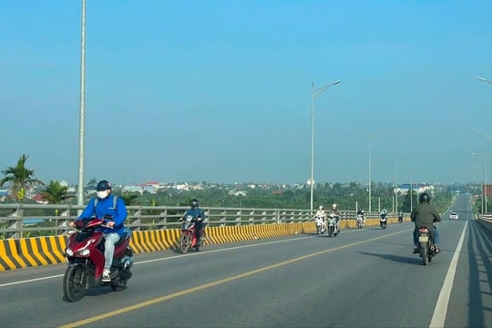 Nhịp sống người dân khu Hà Đông đổi thay nhờ cầu Quang Thanh