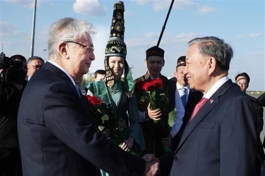 Party General Secretary To Lam arrives in Kazakhstan for state visit