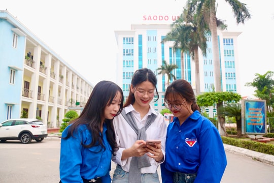 Niềm vui của sinh viên sư phạm
