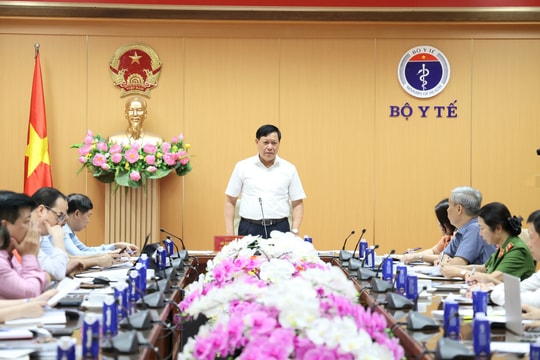 Rà soát thể chế về quản lý, đăng ký, tự công bố thuốc, sữa và thực phẩm chức năng