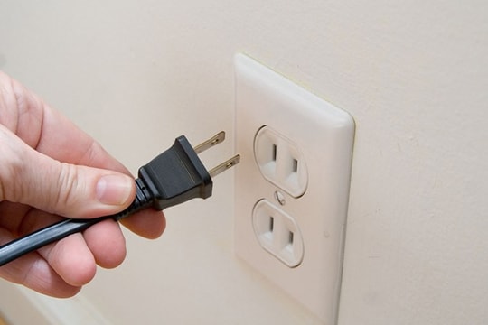 Devices that should be unplugged when not at home