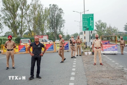 Ấn Độ đặt 2 bang biên giới với Pakistan trong tình trạng báo động đỏ