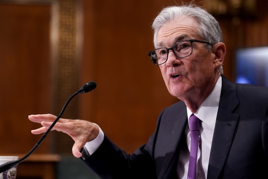 FED ra quyết định bất chấp áp lực từ ông Trump, giá vàng thế giới tăng