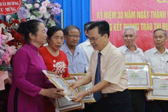 Hai Duong elderly people are more active in building new rural areas and civilized urban areas.