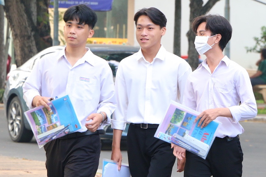 30 trường công bố điểm sàn thi đánh giá năng lực, tư duy 2025