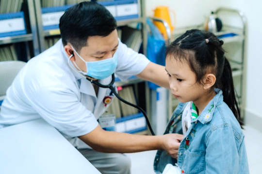 Người nhà bệnh nhân và bác sĩ cần thấu hiểu cho nhau