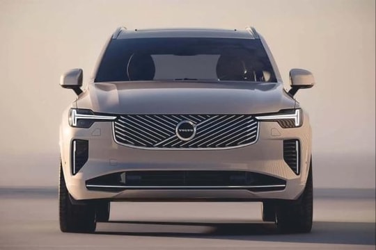 Volvo triệu hồi gần 454.000 xe lỗi phần mềm camera lùi