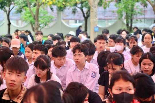 Dự thảo quy định khen thưởng, kỷ luật học sinh: Cần lộ trình triển khai thận trọng, đồng bộ
