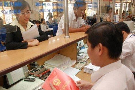 Không để người dân ùn ùn đi làm lại căn cước, 'sổ đỏ' sau sáp nhập