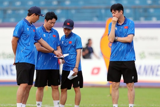 Canh bạc của huấn luyện viên Kim Sang Sik