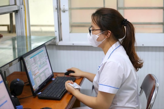 Bảo hiểm Xã hội dừng cấp thẻ bảo hiểm y tế giấy từ ngày 1/6