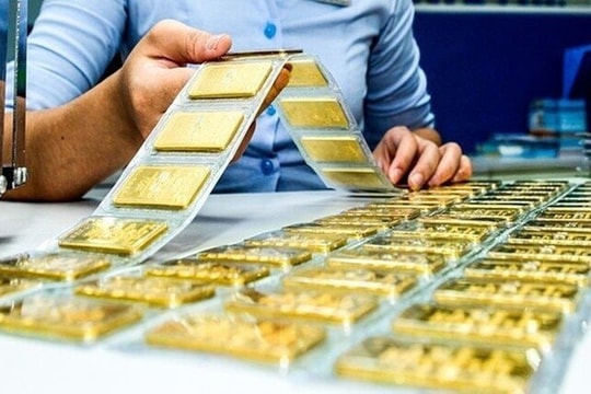 Giá vàng đồng loạt giảm trên thị trường giao dịch