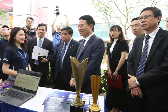 Khoa học và công nghệ phải đi vào cuộc sống, giải những bài toán lớn của quốc gia
