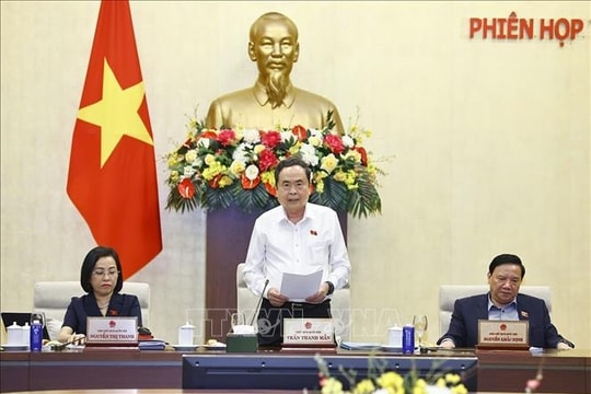 Bế mạc Phiên họp thứ 45 của Ủy ban Thường vụ Quốc hội