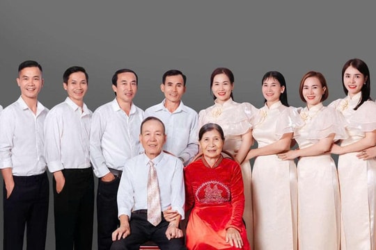 Một cặp vợ chồng có 10 con, 40 cháu chắt, mỗi lần tụ họp đông như hội